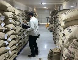 کشف بیش از ۲۳ هزار کیلوگرم دان سبز قهوه قاچاق در قرچک